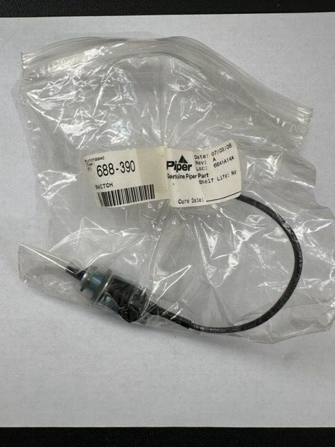 Piper Aircraft Switch, P/N 688-390 (New Surplus) (OKC)