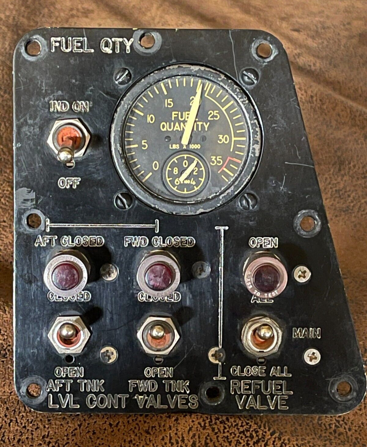 VTG Aircraft Fuel Quantity Indicator Tank Valve Control  Instrument Panel