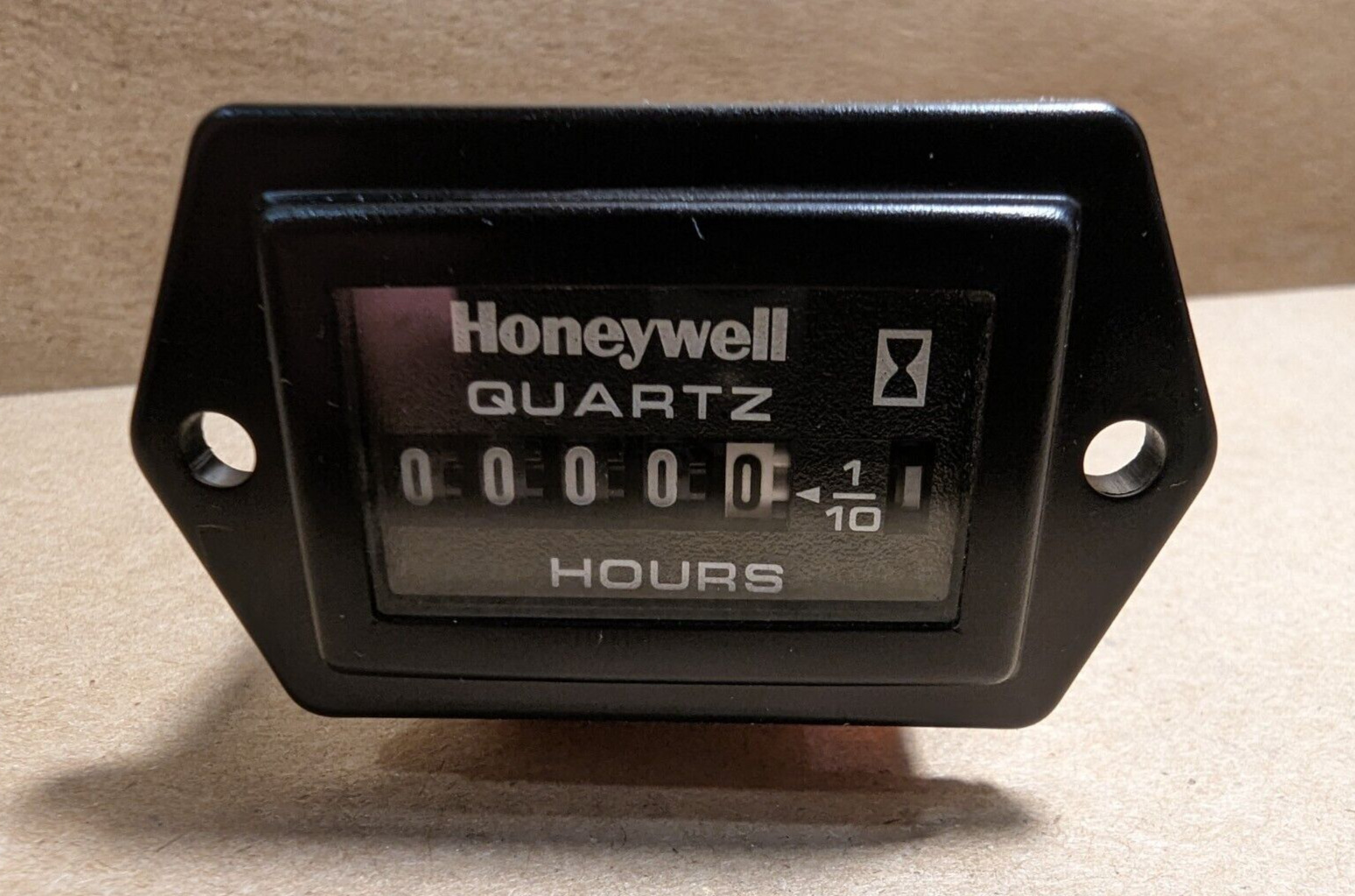 Honeywell Hobbs Quartz Hour Meter 12/24V 85000