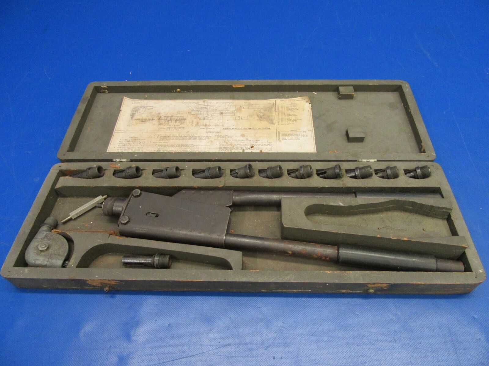 Aircraft / Aviation Cherry Rivet Company G-10 Rivet Gun Set Vintage (1119-202)