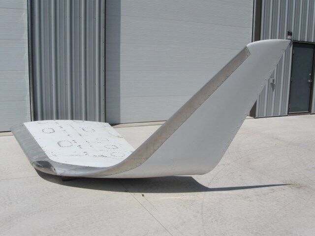 Jet Aircraft Wing Tip - Left - For Art / Display - Gulfstream GII 