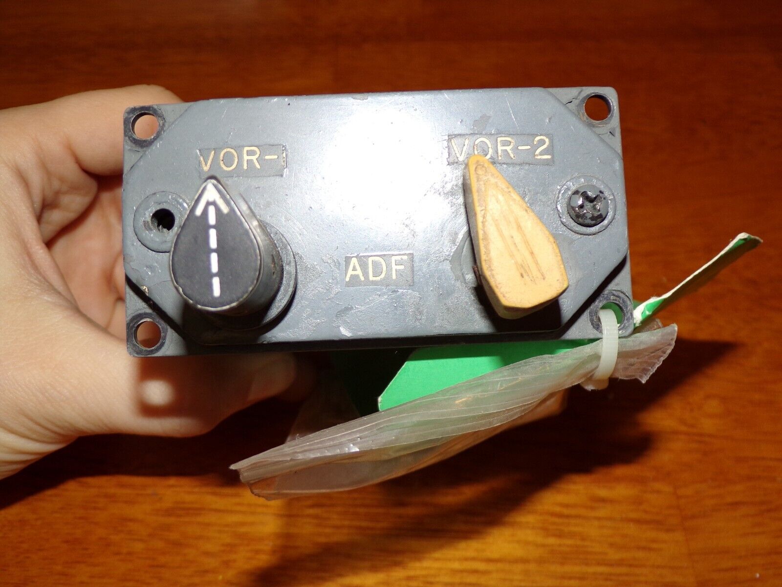 VOR 1 / VOR 2 Instrument RMI Switch (Symbolic Displays Inc, Orange CA) SDI661001