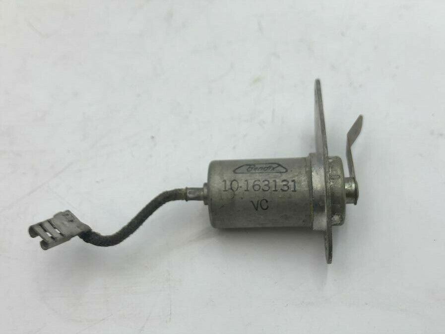 Bendix 10-163131 Aircraft Condenser Capacitor 4 cyl 200 Series Airplane Salvage