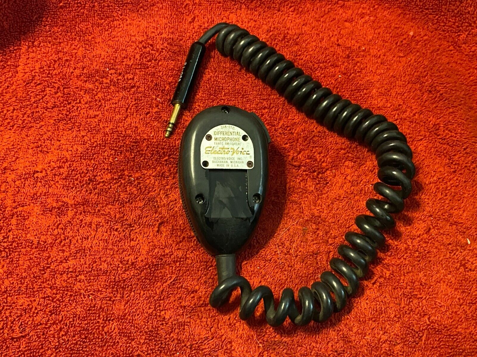 ELECTRO-VOICE MODEL 205-STC DIFFERENTIAL HANDHELD MICROPHONE 