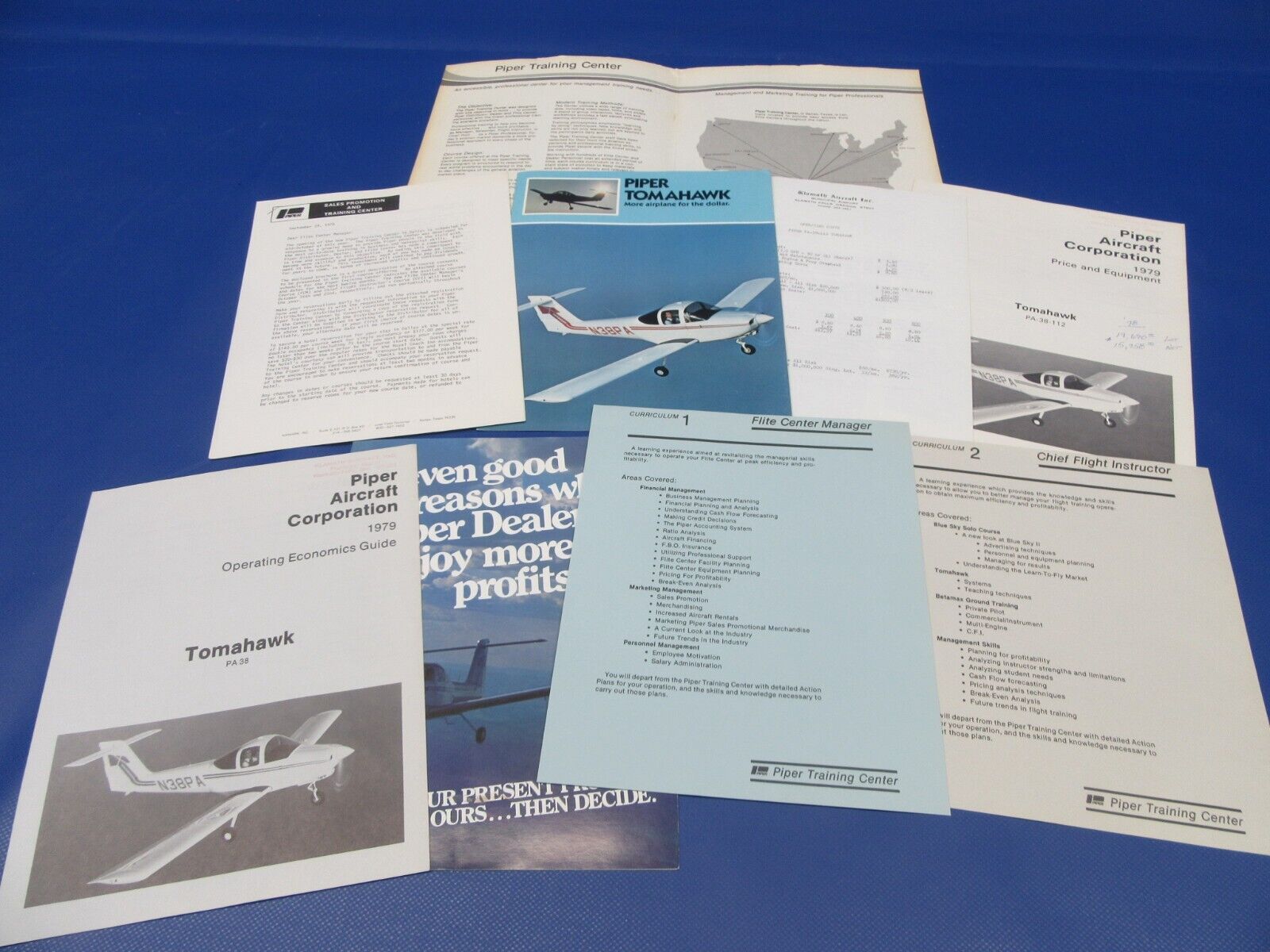 Piper Flite Center / Training Center Marketing Documents / Tomahawk (0124-37)