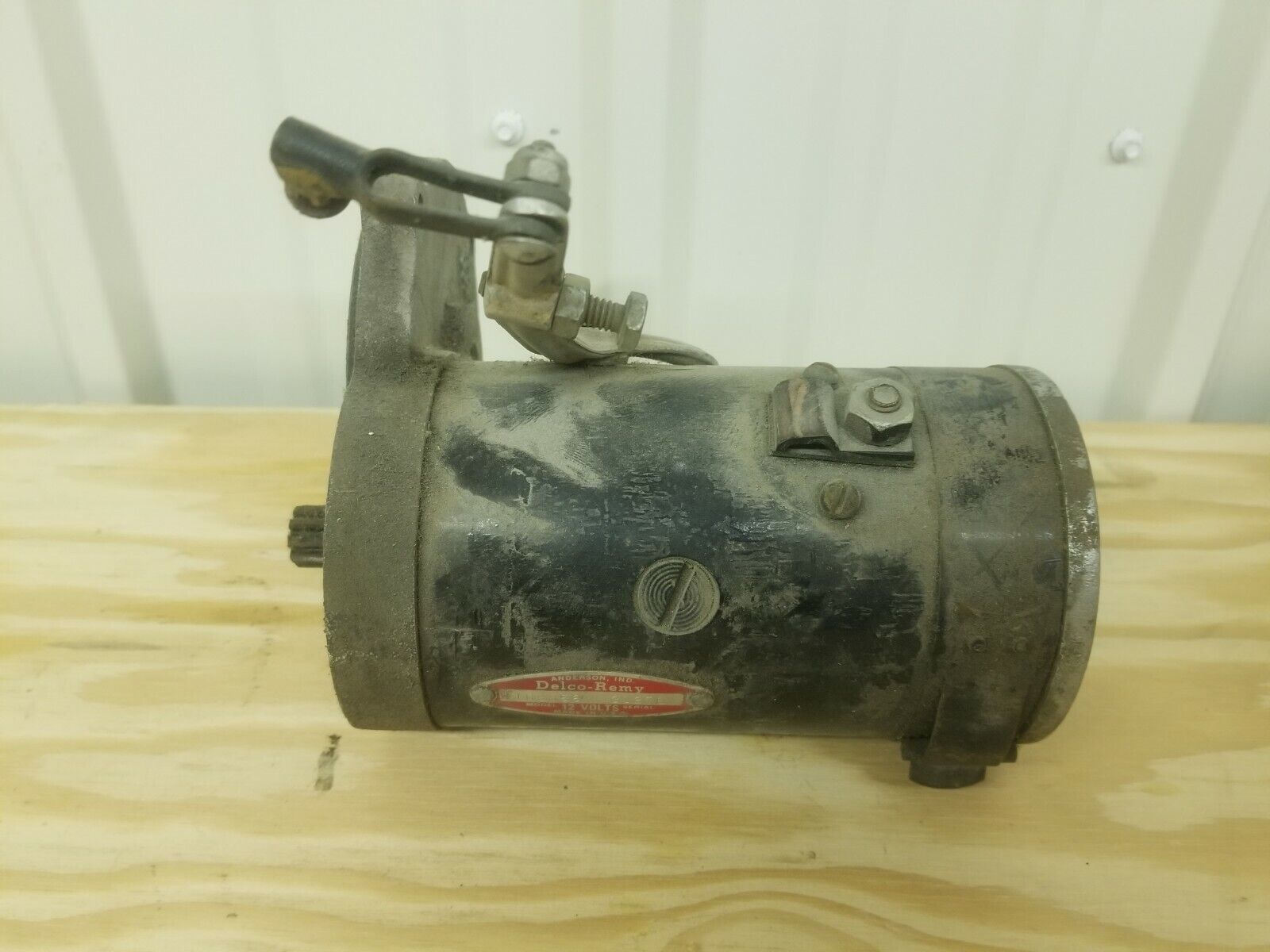 Delco-Remy Starter w/ Housing 1908539  Model-1109656, Continental, Works