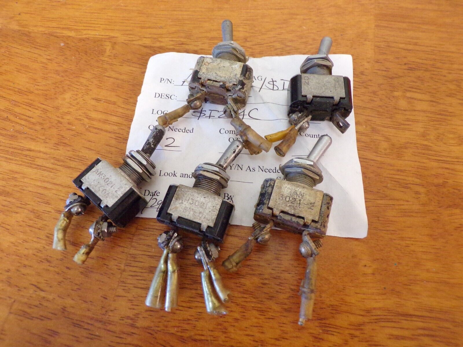 Aircraft Toggle Switches AN3021-2 MS35058-22