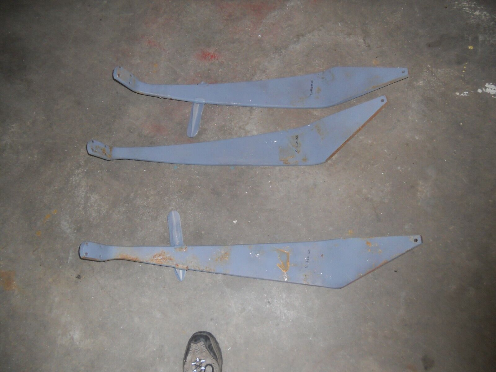 Cessna 172 Landing gear, Used,p/n 0511158-3 ,and -4, see notes