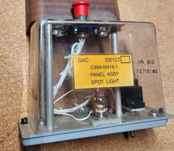 MILITARY SURPLUS C99A10416-1 SPOT LIGHT PANEL TOGGLE SWITCH FREE US SHIPPING