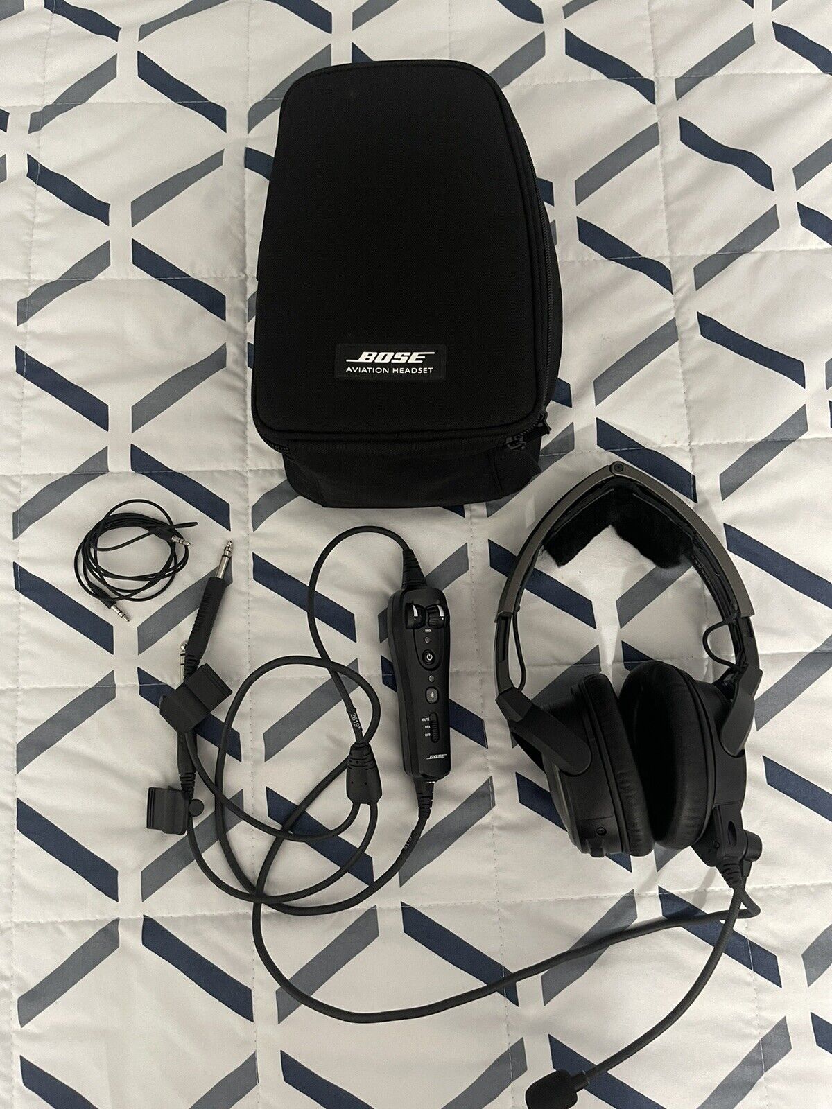 Bose A20 Aviation Headset with Bluetooth Dual Plug Cable - Black