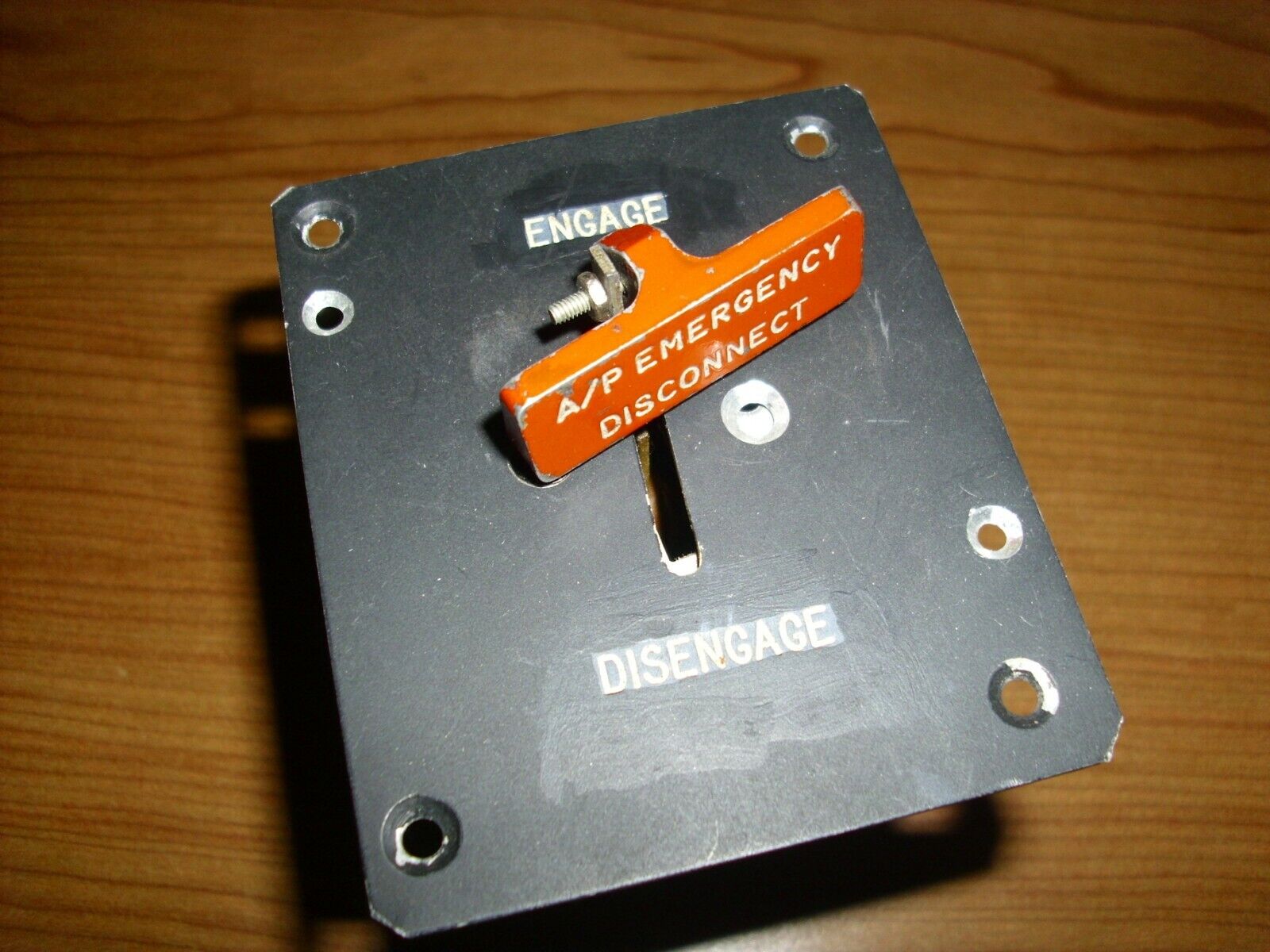 Aircraft Autopilot Emergency Disconnect 121A-2 Collins Radio