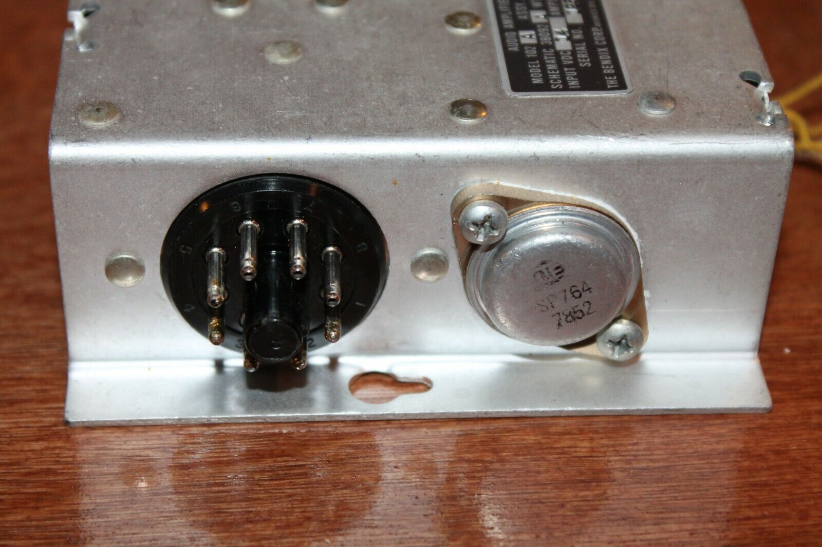 Bendix Audio Amplifier 1U041-01 Model 102A