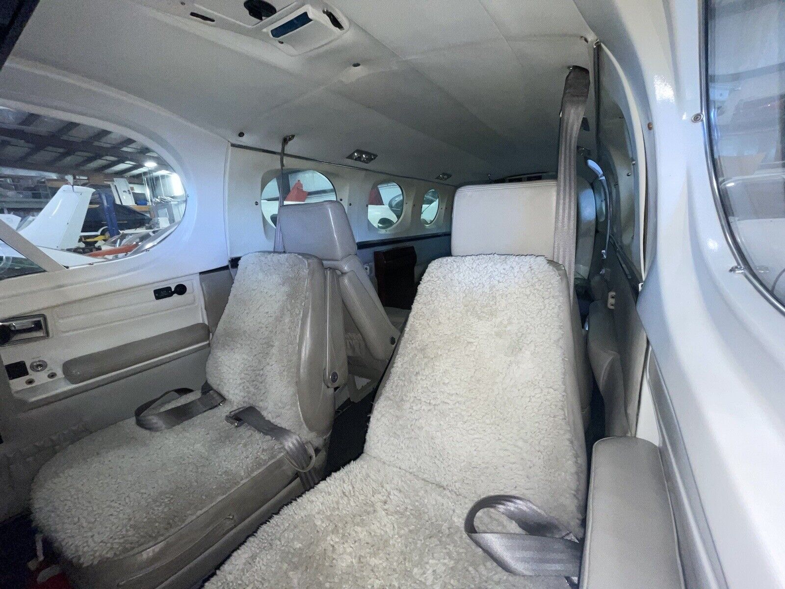 1979 Cessna 340A Interior Grey Seats 5 Carpet Panels Trim Plastics Table Lights