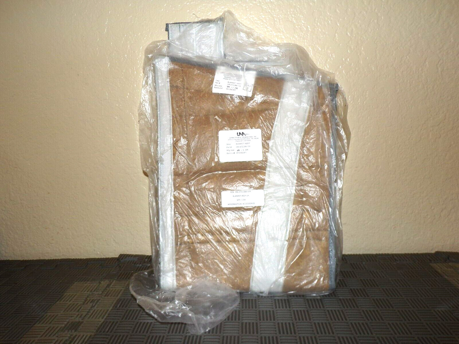 Bell 206 Helicopter Blanket 206-072-266-109