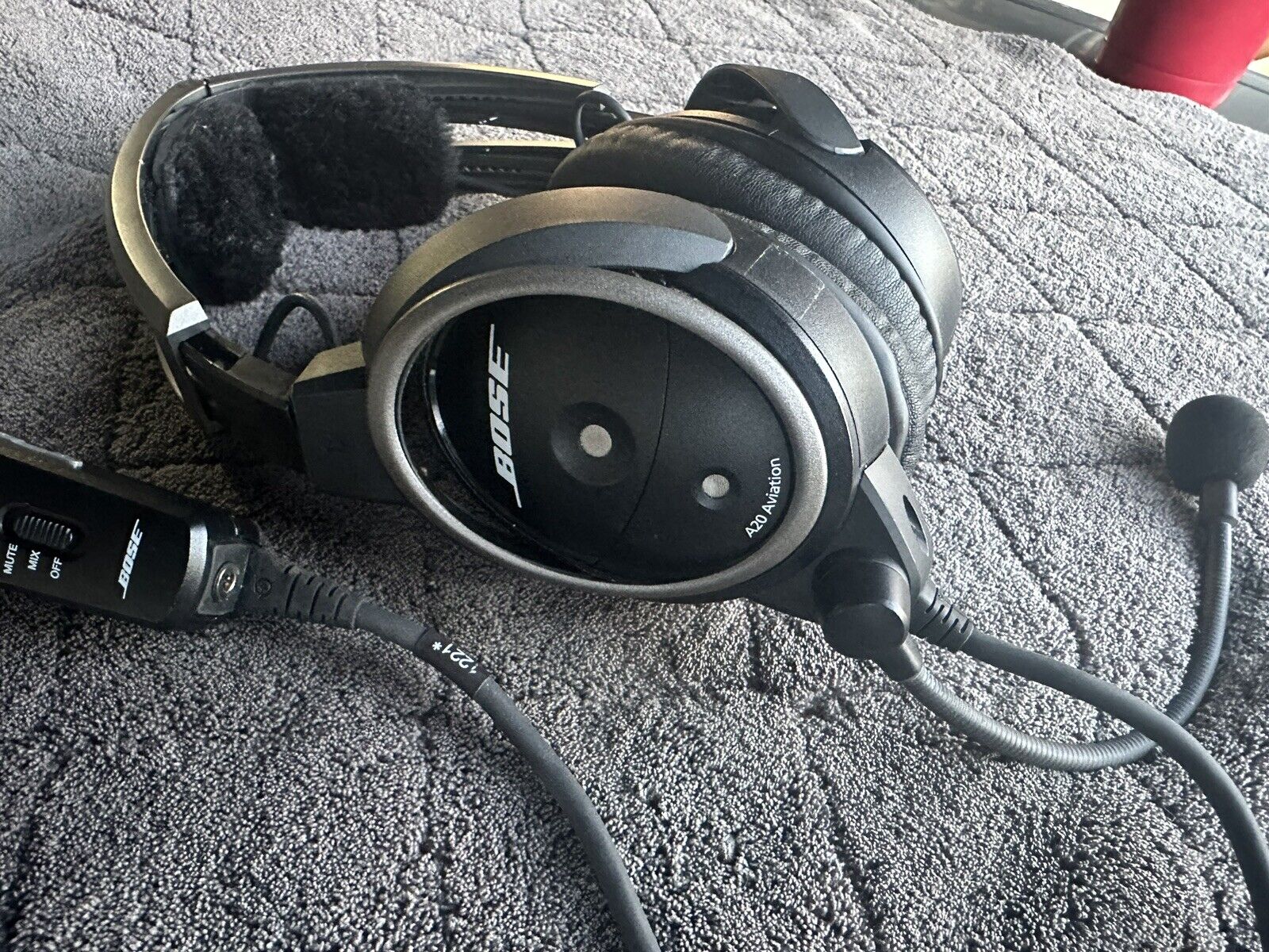 Bose A20 Aviation Headset with Bluetooth and Dual GA Cable