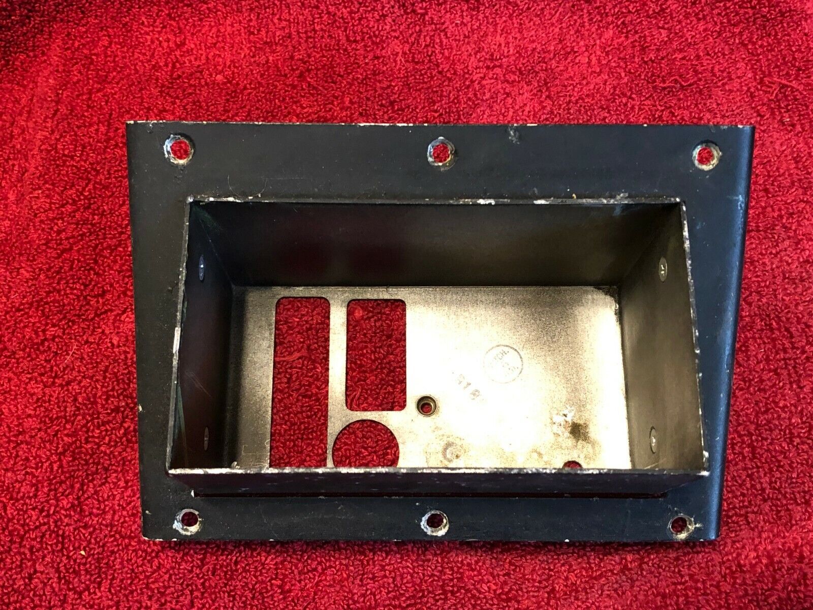 MOUNTING TRAY FOR CENTURY III AUTOPILOT CONTROLLER P/N 15B188-3